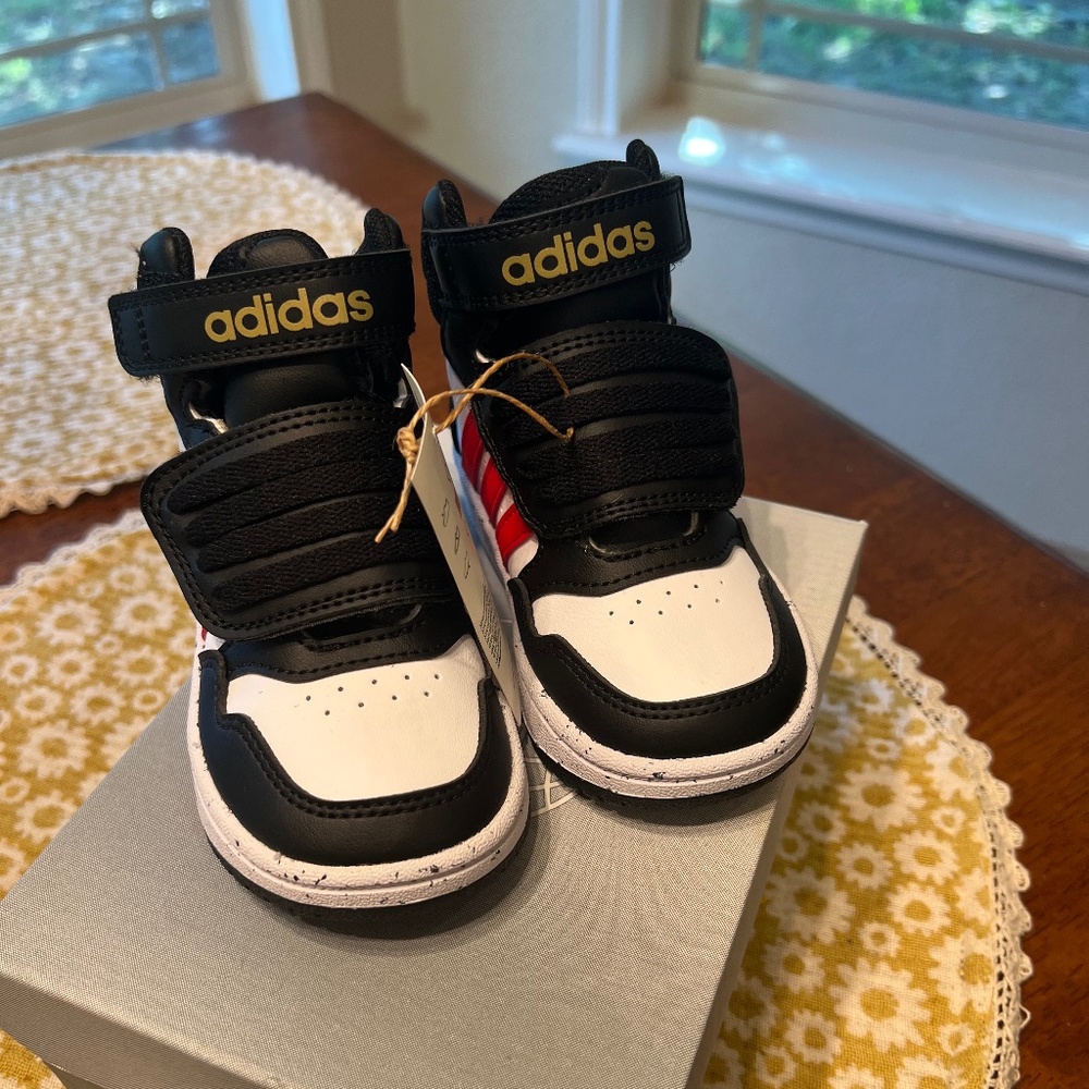 Adidas Hoops Toddler shoes size 6
